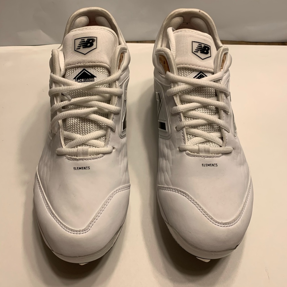 New balance metal baseball cleats